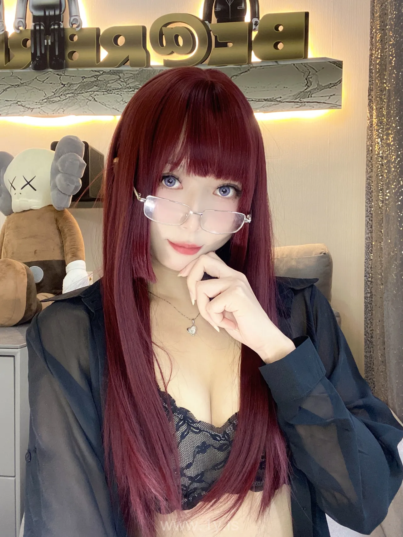 Money冷冷 NO.24 黑衬衫